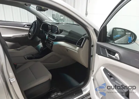 2019 Hyundai Tucson Value z USA, uszkodzony, nr VIN KM8J3CA49KU069470